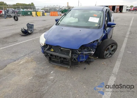 2012 Ford Focus Se z USA, uszkodzony, nr VIN 1FAHP3K25CL415550